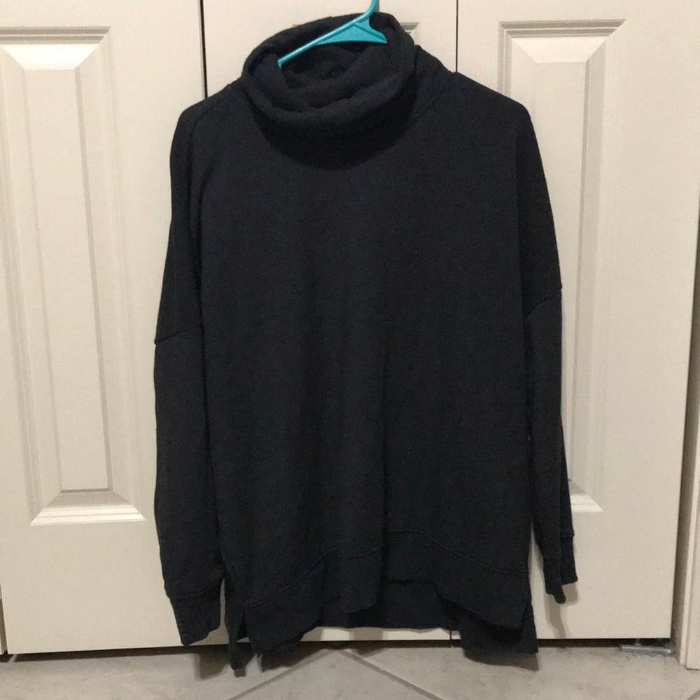 Turtle neck sweatshirt